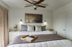 Scottsdale's premium short term getaway, Fully furnished 1 bedroom homes, FREE Golf, cable, utilities, Wi-Fi, parking, pool, and bike trails- Unit 226 apts